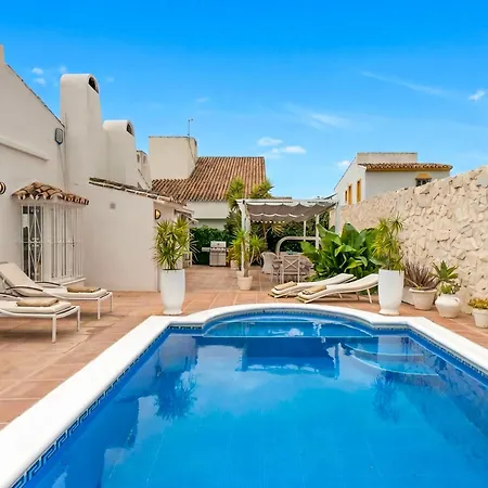 Appartement Newly Renovated 4-bed Coastal With Pool *