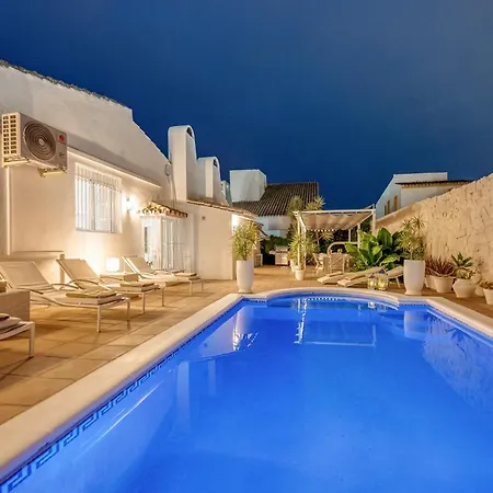 Appartement Newly Renovated 4-bed Coastal With Pool *