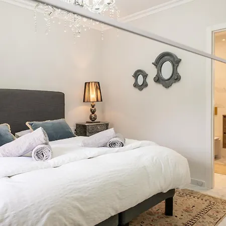 Newly Renovated 4-bed Coastal With Pool Marbella
