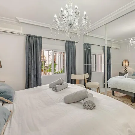 Newly Renovated 4-bed Coastal With Pool Marbella