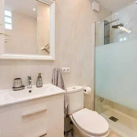 Appartement Newly Renovated 4-bed Coastal With Pool