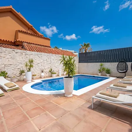 Newly Renovated 4-bed Coastal With Pool Appartement *